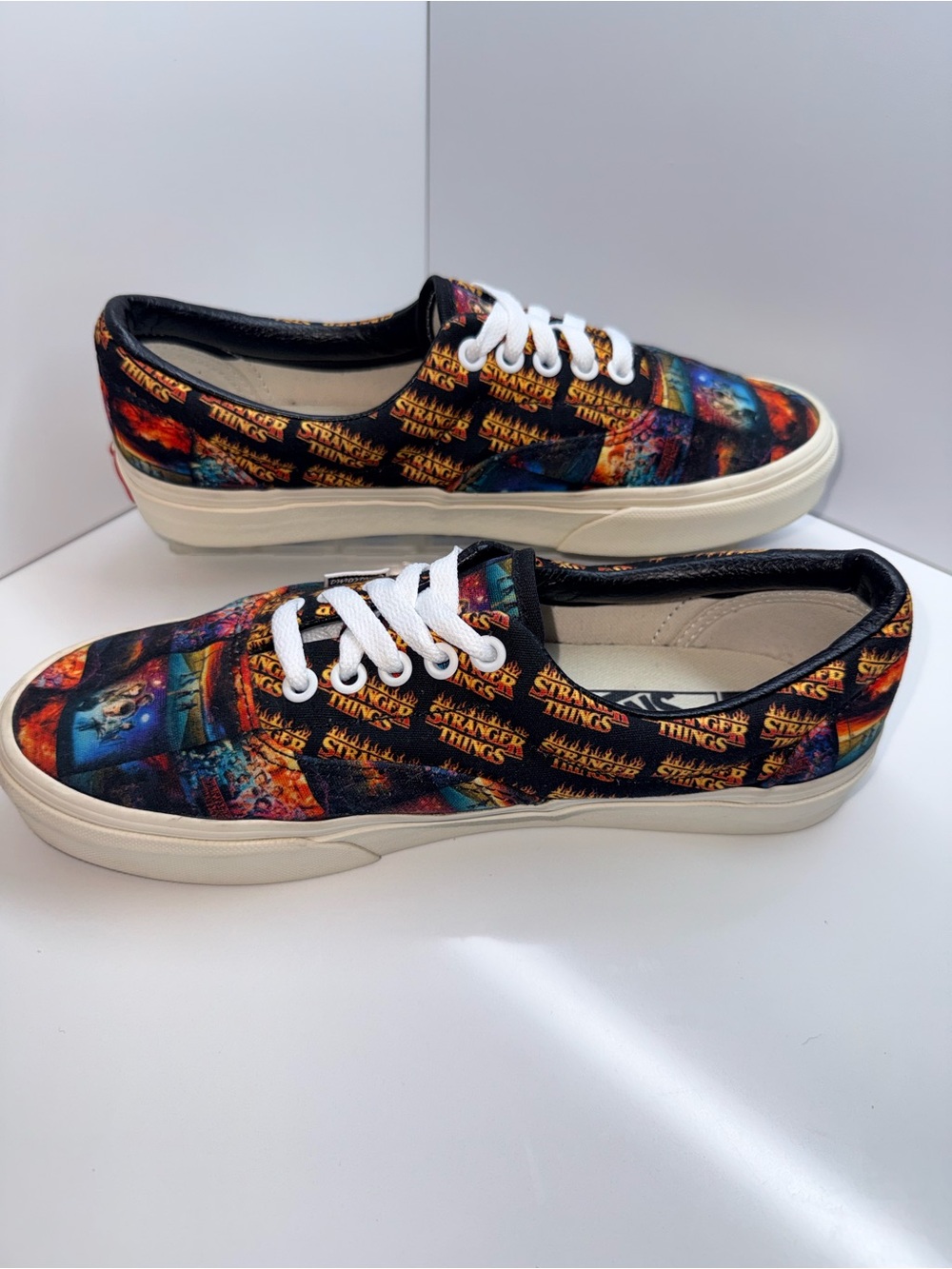 🖤 Vans Customs x Stranger Things Era/Authentic Sneakers – Men’s 7/ Women’s 8.5